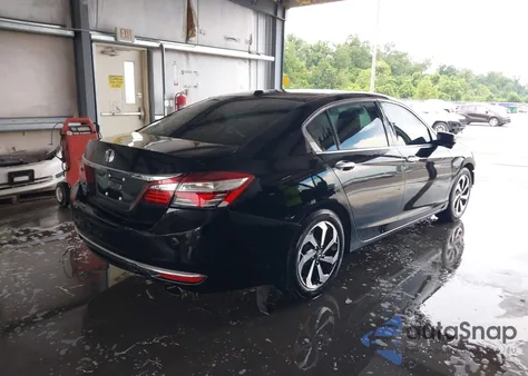 2017 Honda Accord Ex-L z USA, uszkodzony, nr VIN 1HGCR2F81HA198042